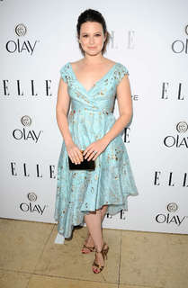 Katie Lowes feet photo 6