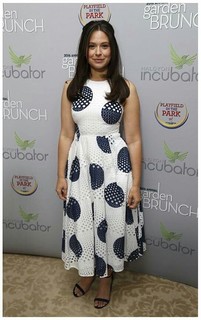 Katie Lowes feet photo 20
