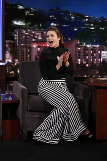 Katie Lowes feet photo 7