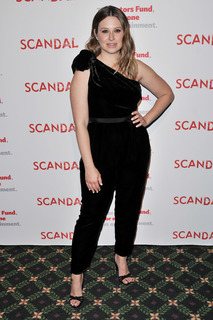 Katie Lowes feet photo 4