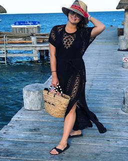 Katie Lowes feet photo 6