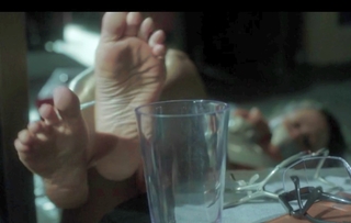 Katie Lowes feet photo 9