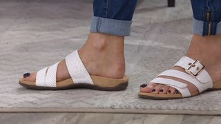 Katie McGee feet photo 1