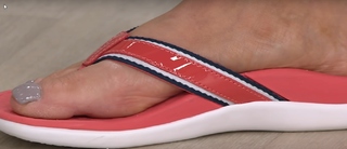 Katie McGee feet photo 10