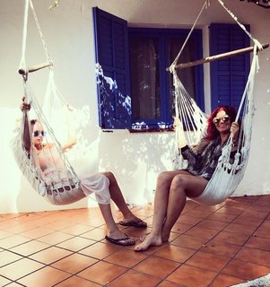 Katie McGlynn feet photo 18
