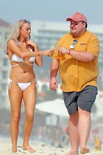 Katie McGlynn feet photo 9