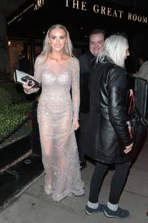 Katie McGlynn feet photo 8