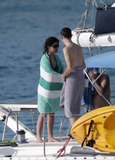 Katie Melua feet photo thumbnail