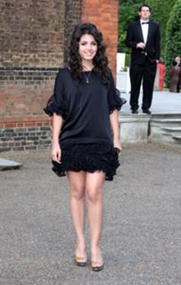 Katie Melua feet photo thumbnail