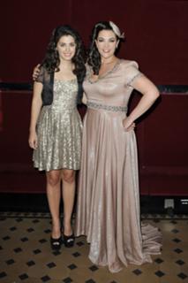 Katie Melua feet photo thumbnail