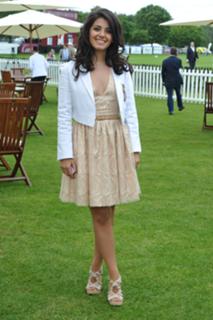 Katie Melua feet photo thumbnail