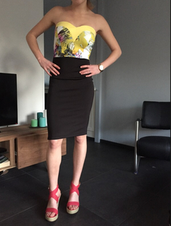 Katie Miller feet photo 17