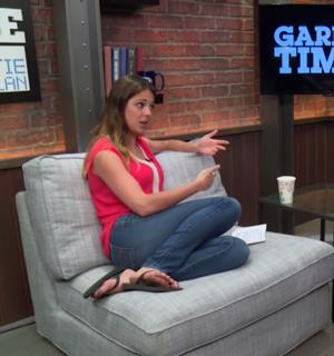 Katie Nolan feet photo thumbnail