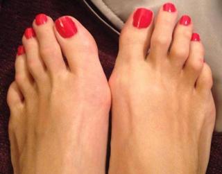 Katie Piper feet photo 13