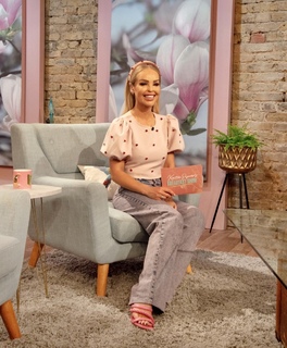 Katie Piper feet photo 2