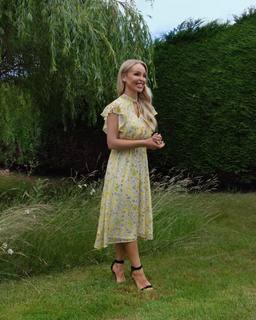 Katie Piper feet photo 11