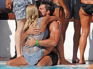 Katie Price feet photo thumbnail