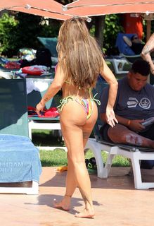 Katie Price feet photo thumbnail