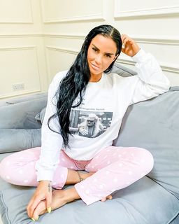 Katie Price feet photo thumbnail