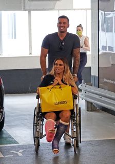 Katie Price feet photo thumbnail