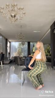 Katie Sigmond feet photo thumbnail