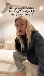 Katie Sigmond feet photo thumbnail