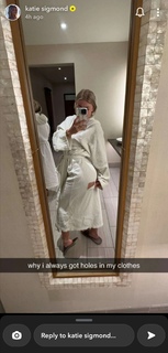 Katie Sigmond feet photo thumbnail