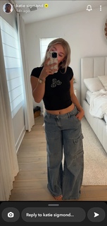 Katie Sigmond feet photo thumbnail