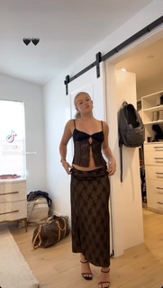 Katie Sigmond feet photo thumbnail