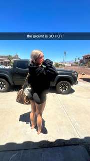 Katie Sigmond feet photo thumbnail