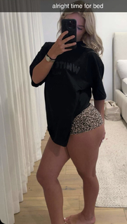Katie Sigmond feet photo thumbnail