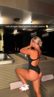 Katie Sigmond feet photo thumbnail