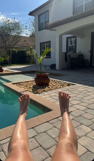 Katie Sigmond feet photo thumbnail