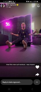 Katie Sigmond feet photo thumbnail