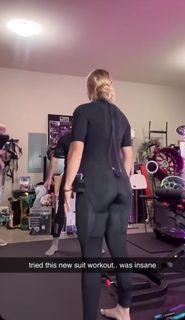 Katie Sigmond feet photo thumbnail