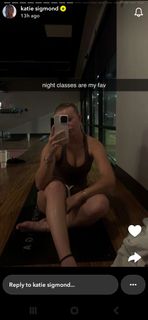 Katie Sigmond feet photo thumbnail