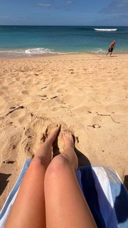 Katie Sigmond feet photo 10