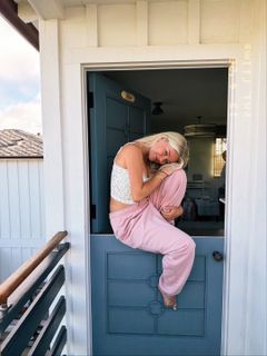 Katie Sigmond feet photo 5