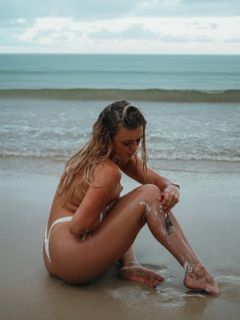 Katie Sigmond feet photo 20