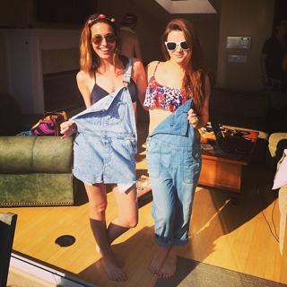 Katie Stevens feet photo thumbnail