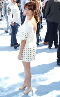 Katie Stevens feet photo thumbnail