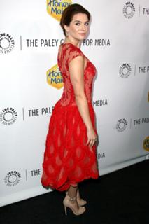 Katie Stevens feet photo thumbnail