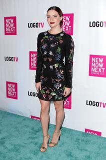 Katie Stevens feet photo thumbnail