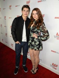Katie Stevens feet photo thumbnail