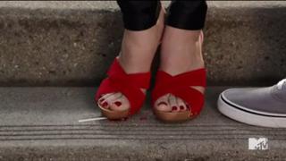 Katie Stevens feet photo thumbnail