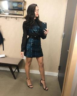 Katie Stevens feet photo thumbnail