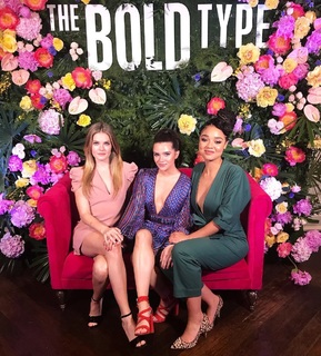 Katie Stevens feet photo thumbnail