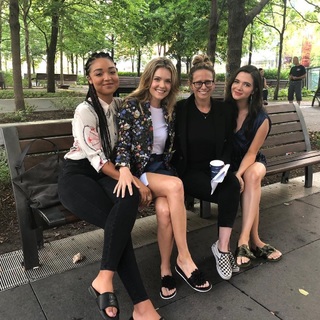 Katie Stevens feet photo thumbnail