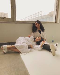 Katie Stevens feet photo thumbnail