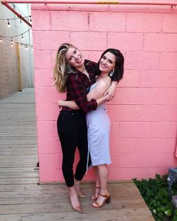 Katie Stevens feet photo thumbnail